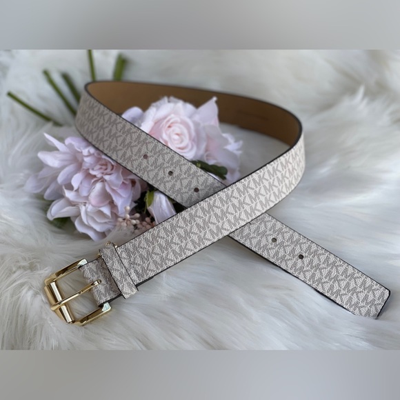Michael Kors Women's Vanilla Faux Leather Belt - Picture 2 of 11